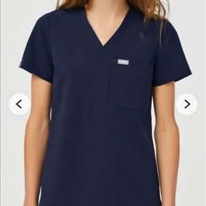 Navy blue figs scrub set. Small bottoms, XS top.